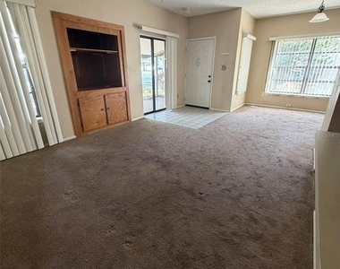 47 Emerald Bay Drive - Photo Thumbnail 2