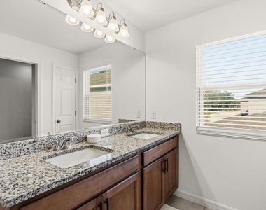 5277 Royal Point Avenue - Photo Thumbnail 30