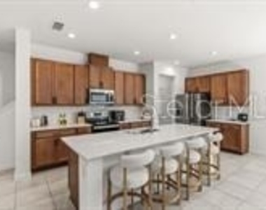 5277 Royal Point Avenue - Photo Thumbnail 5
