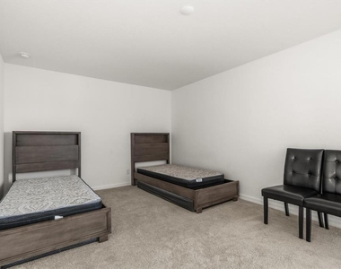5277 Royal Point Avenue - Photo Thumbnail 31