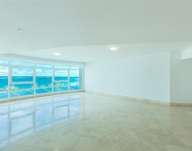 1052 Ashford Avenue - Photo Thumbnail 4
