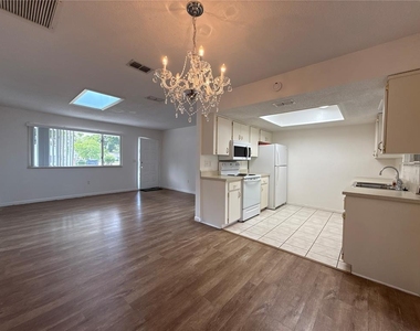 8942 Sw 109th Lane - Photo Thumbnail 4
