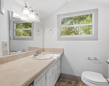 2270 Se 34th Street - Photo Thumbnail 26