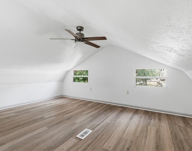 2270 Se 34th Street - Photo Thumbnail 20