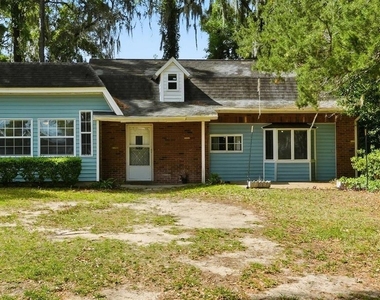 2270 Se 34th Street - Photo Thumbnail 1