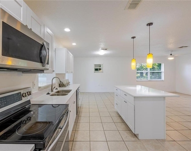 495 Orange Avenue - Photo Thumbnail 1