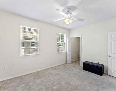 3384 Corona Village Way - Photo Thumbnail 13