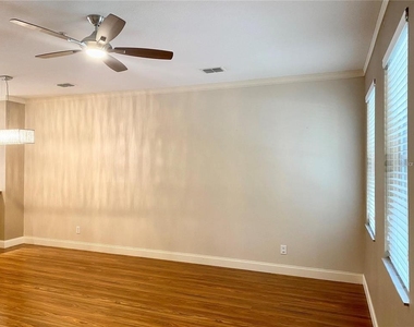 7975 Northlake Parkway - Photo Thumbnail 5