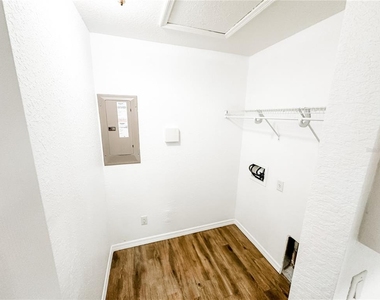 16111 Sw 35th Court Road - Photo Thumbnail 8