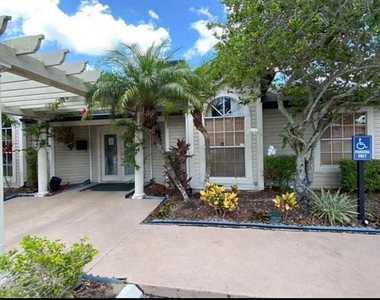 1908 Lake Atriums Circle - Photo Thumbnail 1