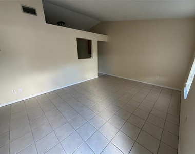 2714 Adela Avenue - Photo Thumbnail 4