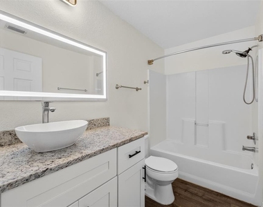 5467 Vineland Road - Photo Thumbnail 25