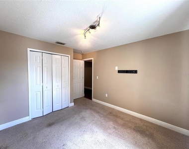 820 Briargrove Avenue - Photo Thumbnail 16