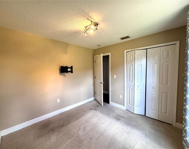 820 Briargrove Avenue - Photo Thumbnail 11