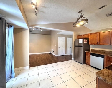 820 Briargrove Avenue - Photo Thumbnail 7