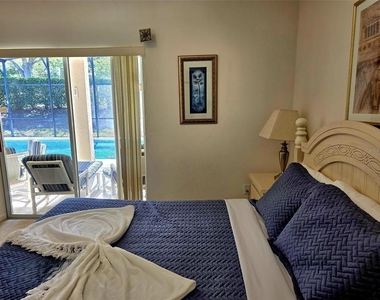 1027 Balmoral Drive - Photo Thumbnail 13