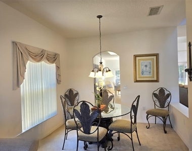 1027 Balmoral Drive - Photo Thumbnail 7
