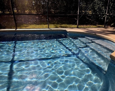 1027 Balmoral Drive - Photo Thumbnail 26