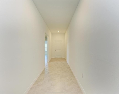 23444 Steeple Avenue - Photo Thumbnail 2