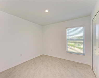 23444 Steeple Avenue - Photo Thumbnail 21