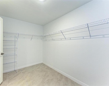 23444 Steeple Avenue - Photo Thumbnail 17