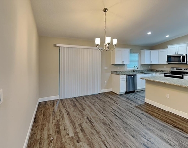 904 W Rum Place - Photo Thumbnail 5