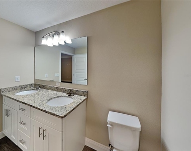 904 W Rum Place - Photo Thumbnail 8