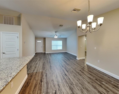 904 W Rum Place - Photo Thumbnail 4