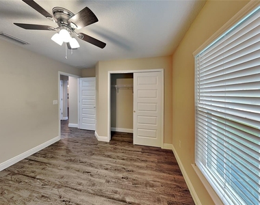 904 W Rum Place - Photo Thumbnail 10
