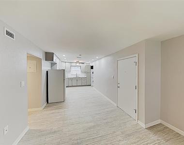 525 Conway Road - Photo Thumbnail 3