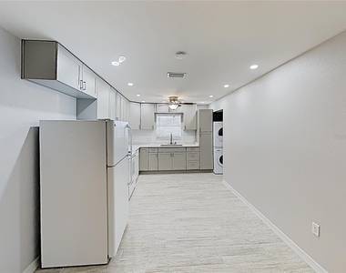 525 Conway Road - Photo Thumbnail 2