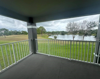 13929 Fairway Island Drive - Photo Thumbnail 10