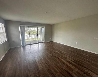 13929 Fairway Island Drive - Photo Thumbnail 8