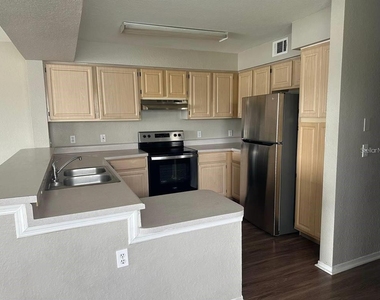 13929 Fairway Island Drive - Photo Thumbnail 1