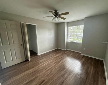 13929 Fairway Island Drive - Photo Thumbnail 6
