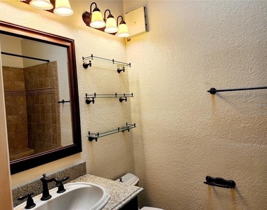 4356 Middlebrook Road - Photo Thumbnail 5