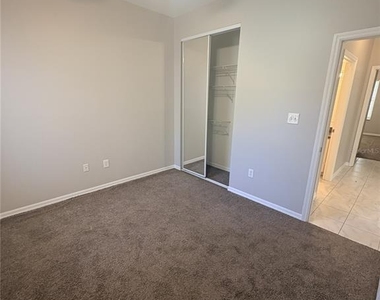1054 Claudia Street - Photo Thumbnail 15