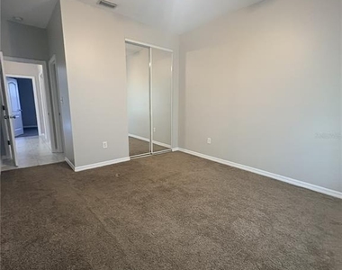 1054 Claudia Street - Photo Thumbnail 10