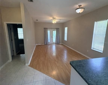 1054 Claudia Street - Photo Thumbnail 8