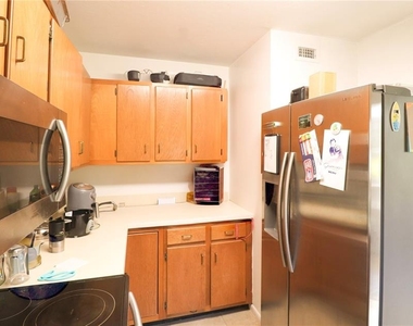 2300 Sw 43rd Street - Photo Thumbnail 3