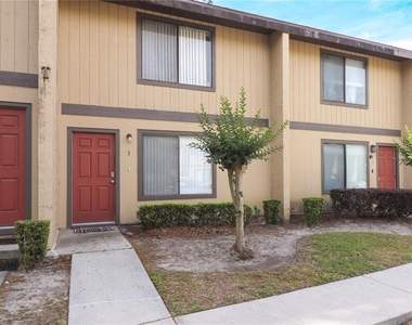 2300 Sw 43rd Street - Photo Thumbnail 2