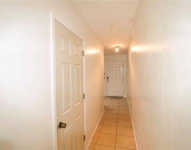 2300 Sw 43rd Street - Photo Thumbnail 12