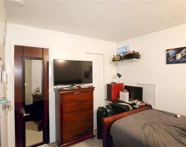 2300 Sw 43rd Street - Photo Thumbnail 14