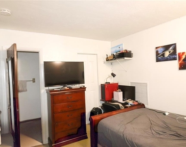 2300 Sw 43rd Street - Photo Thumbnail 13