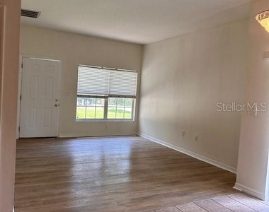 745 Crane Avenue - Photo Thumbnail 4