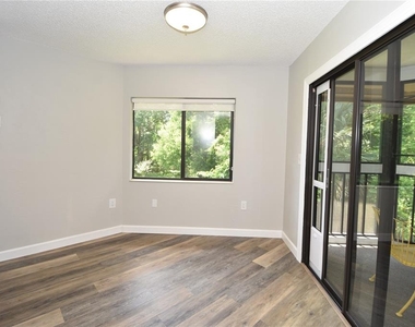 4 Southbury Court - Photo Thumbnail 12