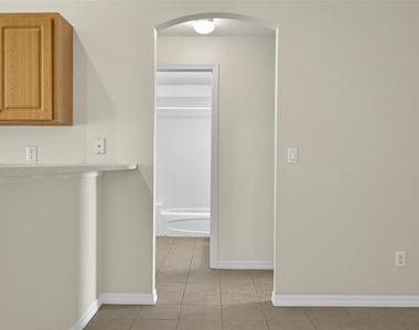 83 Lynbrook Drive - Photo Thumbnail 23