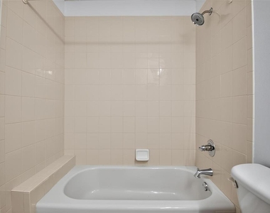 83 Lynbrook Drive - Photo Thumbnail 26