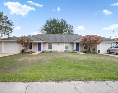 83 Lynbrook Drive - Photo Thumbnail 7