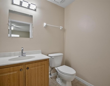 83 Lynbrook Drive - Photo Thumbnail 21